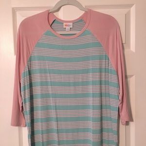 NWOT LuLaRoe Randy Tee